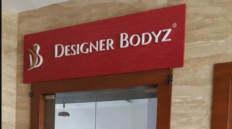 Designer Bodyz storefront sign